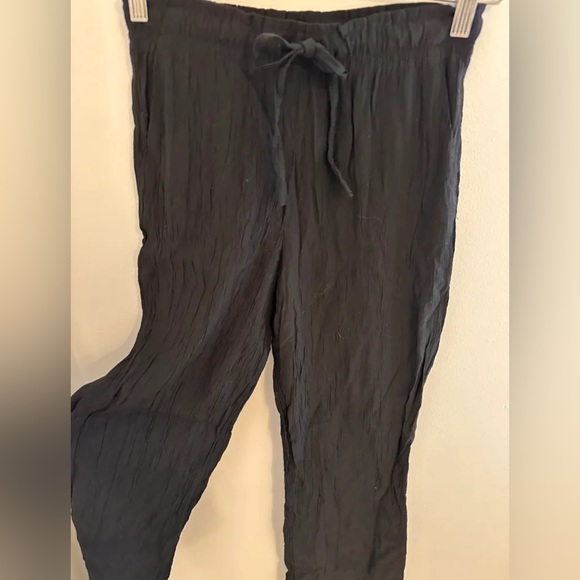 Black crinkle pants from Zara - Picture 2 of 5
